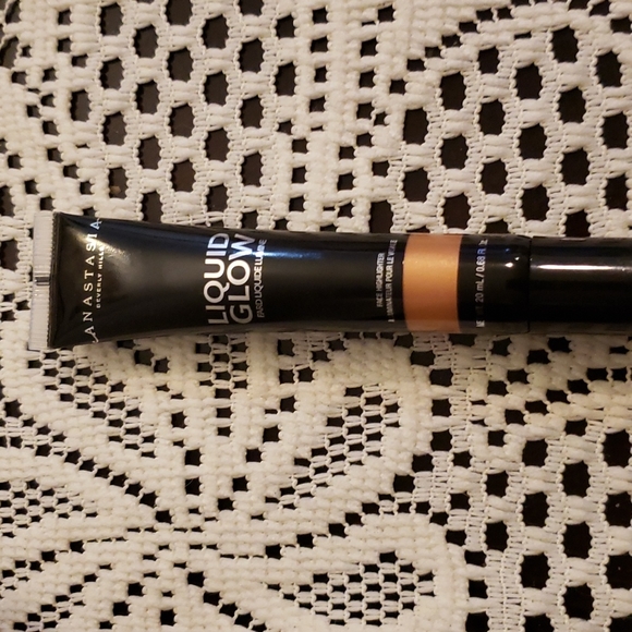 Anastasia Beverly Hills Other - Anastasia liguid glow face highlighter